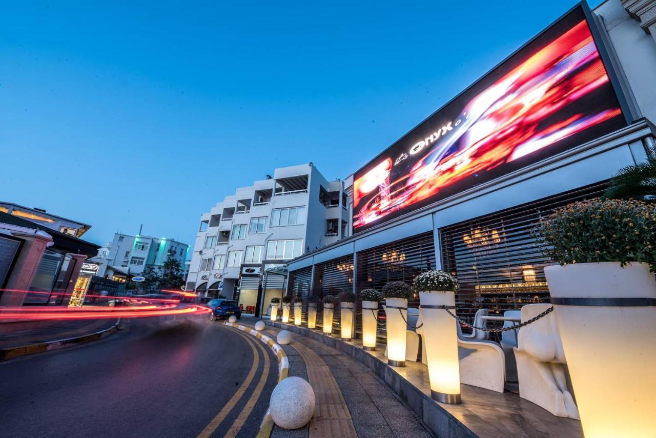 Rocks Hotel&Casino Kyrenia  Exteriör bild