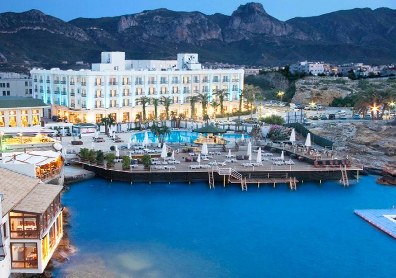 Rocks Hotel&Casino Kyrenia  Exteriör bild