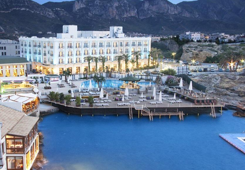 Rocks Hotel&Casino Kyrenia  Exteriör bild